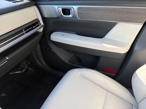 Used 2024 Hyundai Santa Fe Limited FWD image 32