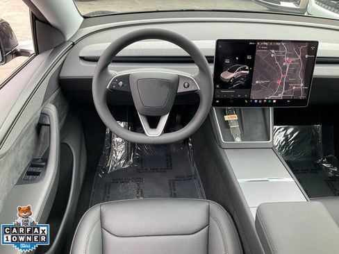 Used 2026 Tesla Model Y AWD image 36