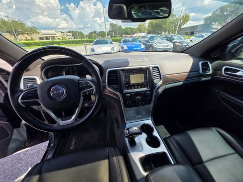 Used 2014 Jeep Grand Cherokee Overland w/ Advanced Technology Group RWD image 10