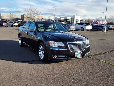 Used 2012 Chrysler 300 Limited image 2