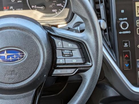 Used 2025 Subaru Crosstrek 2.5i Premium AWD/4WD image 18