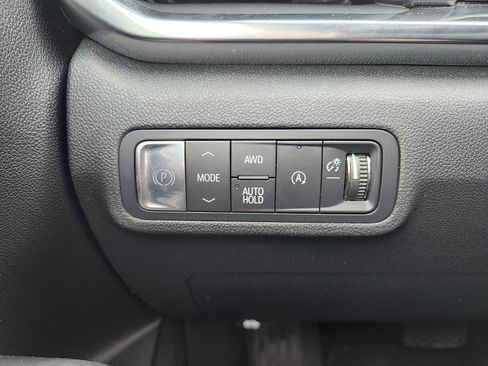 Used 2025 GMC Terrain Elevation AWD/4WD image 17