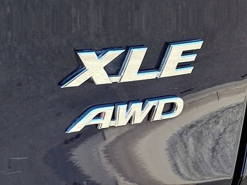 Used 2024 Toyota RAV4 XLE AWD/4WD image 30