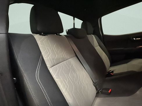 Used 2021 Toyota Tacoma TRD Off-Road w/ Technology Package image 12