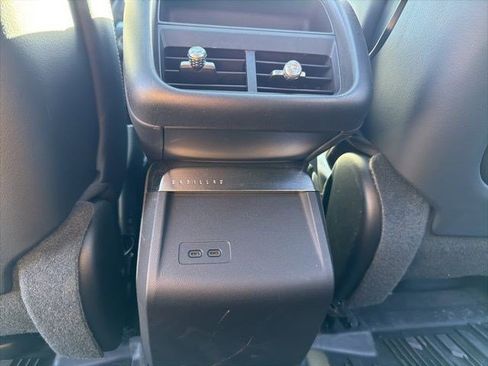 Used 2024 Cadillac Lyriq Sport image 18