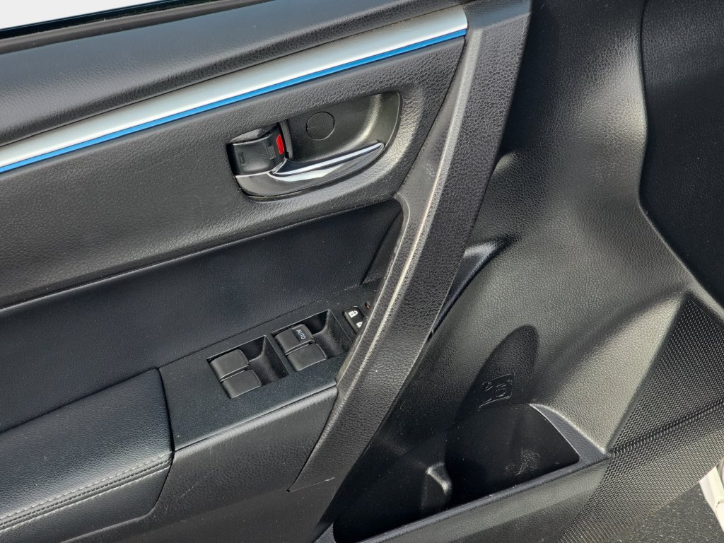 Used 2016 Toyota Corolla S FWD image 29