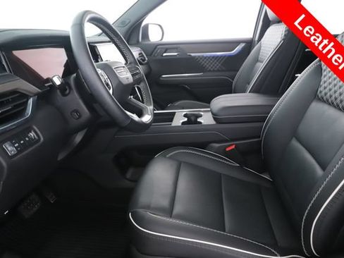 Used 2026 GMC Acadia Denali w/ LPO, Floor Liner Package AWD/4WD image 16