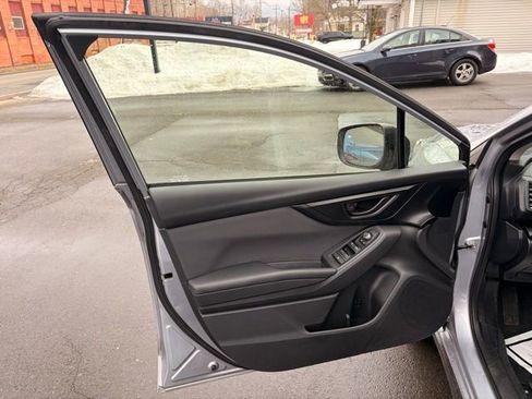 Used 2023 Subaru Crosstrek 2.0i Premium AWD/4WD image 14