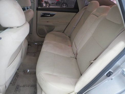 Used 2014 Nissan Altima 2.5 S image 10