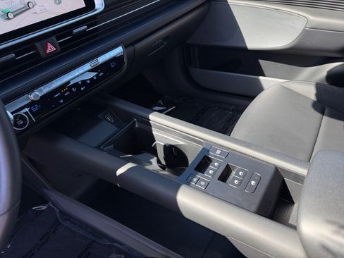 Certified 2025 Hyundai Ioniq 6 Limited RWD image 13