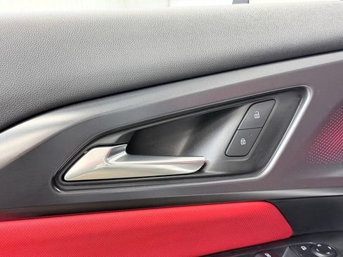 Used 2025 Chevrolet Equinox EV RS FWD image 9