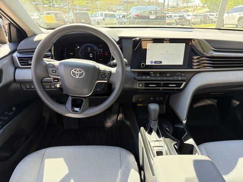 Used 2026 Toyota Camry LE w/ Convenience Package image 22
