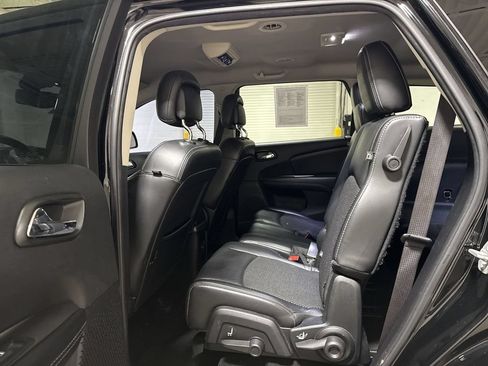 Used 2017 Dodge Journey Crossroad FWD image 22