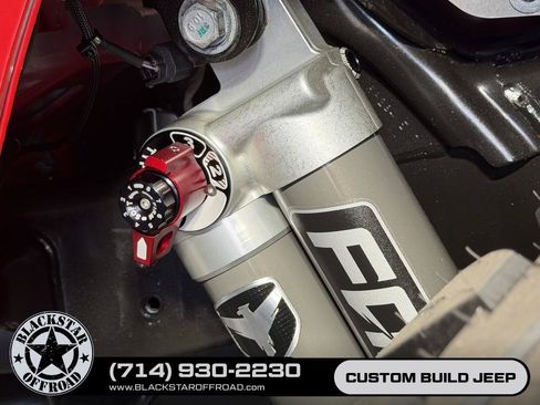 Used 2025 Jeep Wrangler Unlimited Rubicon AWD/4WD image 22