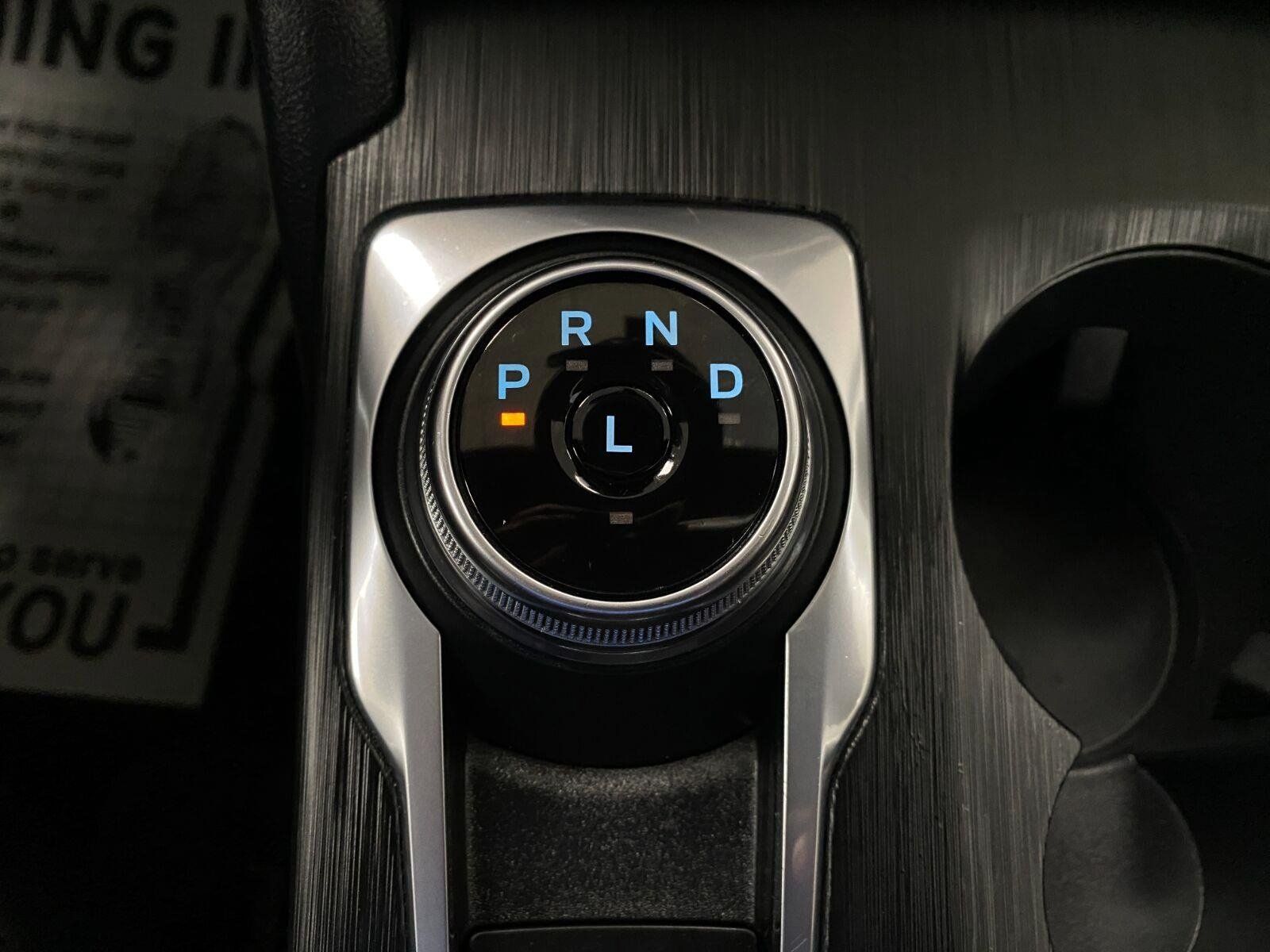 Used 2025 Ford Escape ST-Line AWD/4WD image 25