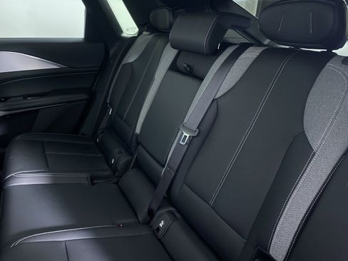 Certified 2024 Cadillac Lyriq Tech image 13