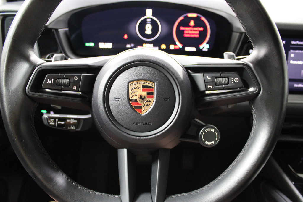 Used 2024 Porsche Cayenne AWD/4WD image 39