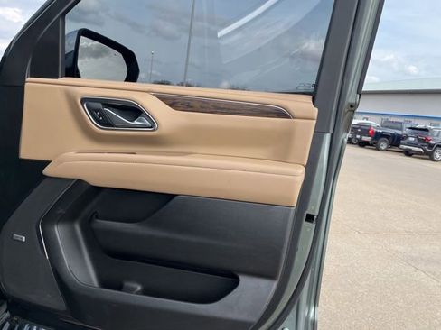 Used 2023 Chevrolet Tahoe Premier image 17