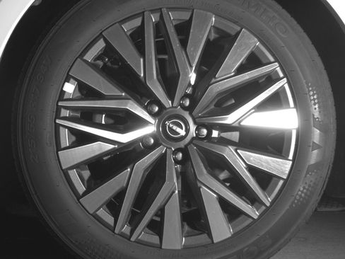 Used 2025 Nissan Altima 2.5 SV image 12