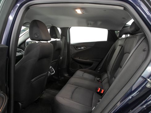 Used 2018 Chevrolet Malibu LT FWD image 13