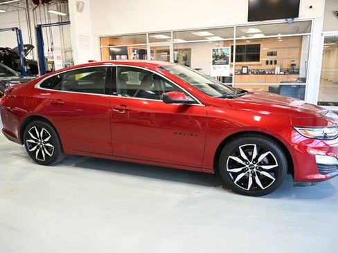 Used 2024 Chevrolet Malibu RS w/ LPO, Floor Liner Package FWD image 4