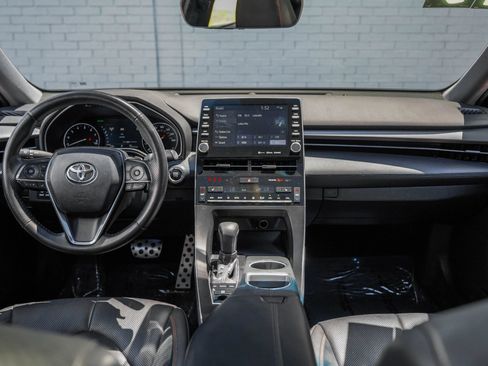 Used 2019 Toyota Avalon XSE FWD image 15