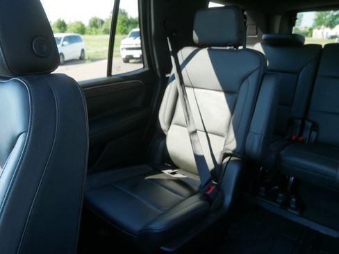 Certified 2021 Chevrolet Tahoe LT w/ LT Signature Package AWD/4WD image 12