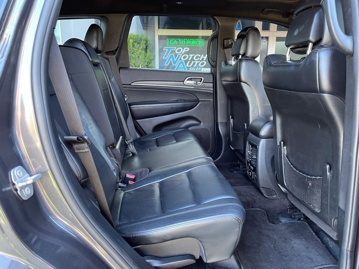 Used 2018 Jeep Grand Cherokee Limited RWD image 27