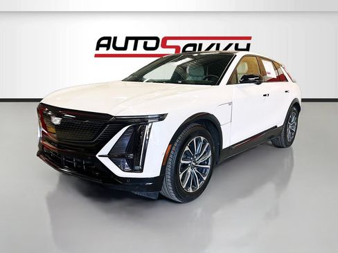 Used 2025 Cadillac Lyriq Sport w/ LPO, Floor Liner Package AWD/4WD image 3
