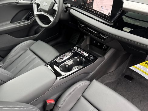 New 2025 Audi Q6 e-tron Premium Plus image 13