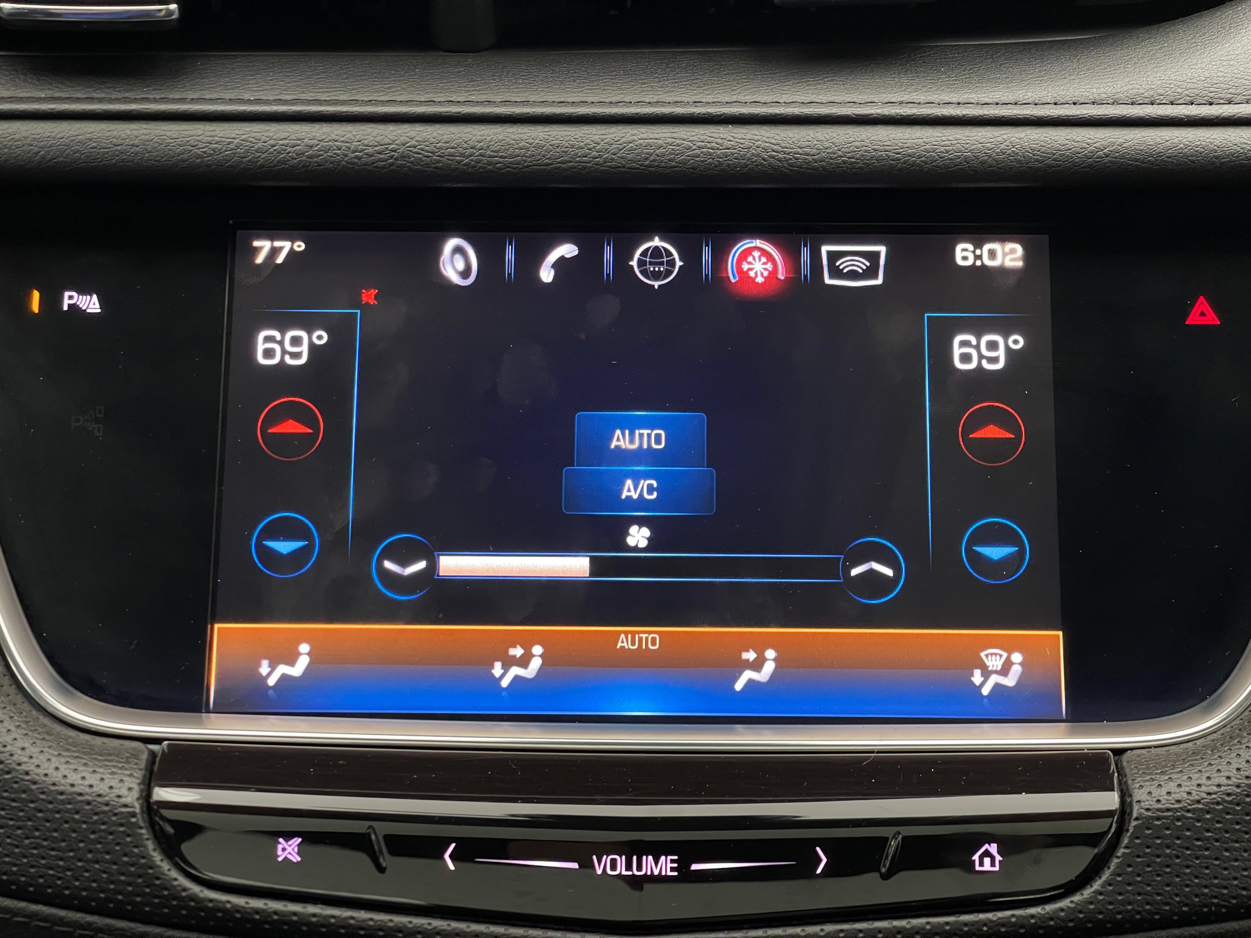 Used 2017 Cadillac XT5 Luxury w/ Driver Awareness Package AWD/4WD image 27