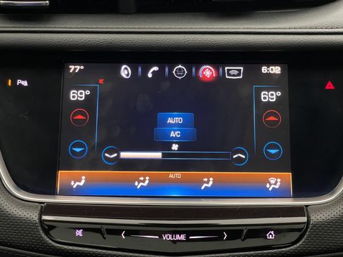 Used 2017 Cadillac XT5 Luxury w/ Driver Awareness Package AWD/4WD image 27