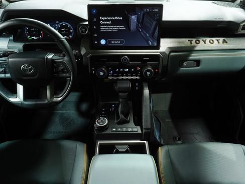 Certified 2025 Toyota 4Runner Trailhunter AWD/4WD image 17