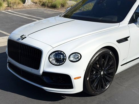 Used 2023 Bentley Flying Spur W12 AWD/4WD image 5