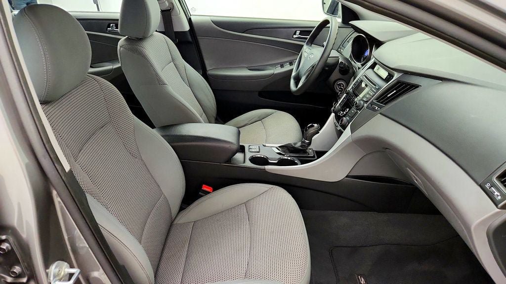 Used 2013 Hyundai Sonata GLS w/ Popular Equipment Pkg FWD image 42