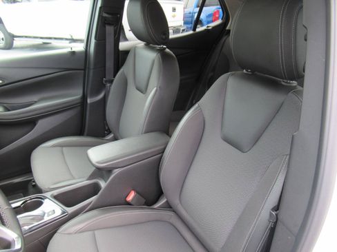Used 2025 Buick Encore GX Preferred FWD image 18
