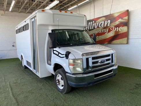Used 2012 Ford E-450 and Econoline 450 Super Duty w/ Shuttle Bus Prep Pkg image 7