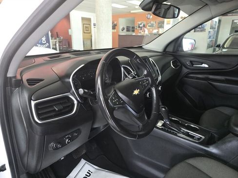 Used 2020 Chevrolet Equinox LT image 9