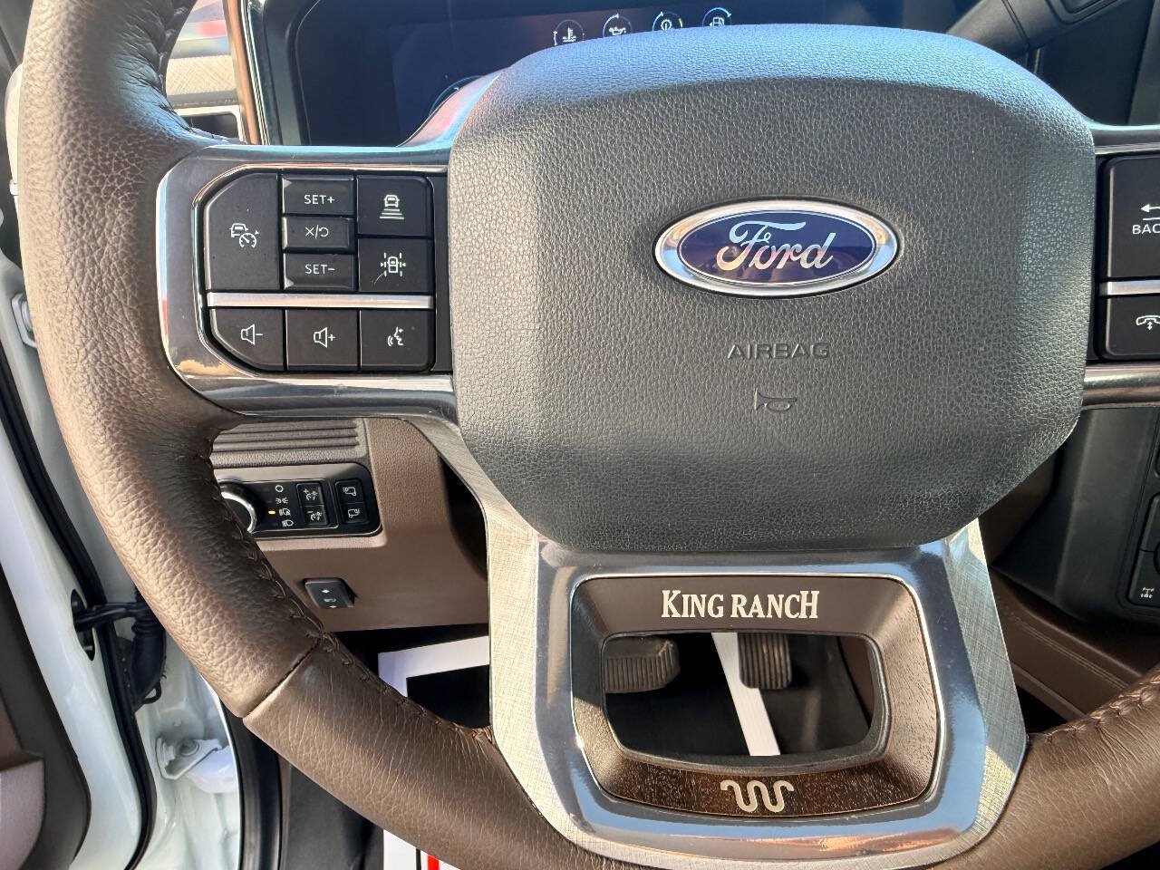 Used 2025 Ford F250 King Ranch w/ FX4 Off-Road Package AWD/4WD image 28