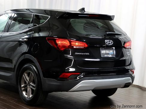 Used 2017 Hyundai Santa Fe Sport image 8