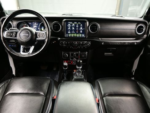 Used 2022 Jeep Wrangler Unlimited Rubicon 4xe w/ Cold Weather Group AWD/4WD image 18