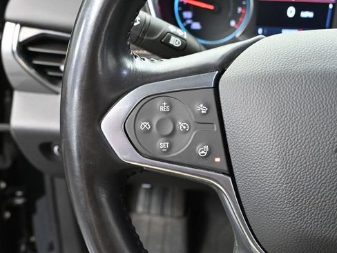 Used 2020 Chevrolet Traverse LT w/ Driver Confidence II Package AWD/4WD image 28