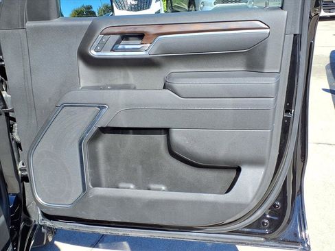 Used 2025 GMC Sierra 1500 SLT image 13