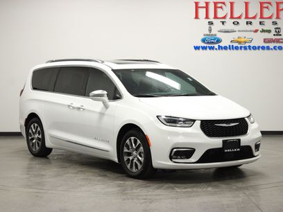 Used 2022 Chrysler Pacifica Pinnacle