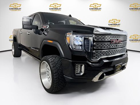 Used 2022 GMC Sierra 3500 Denali w/ Denali Black Diamond Edition AWD/4WD image 1