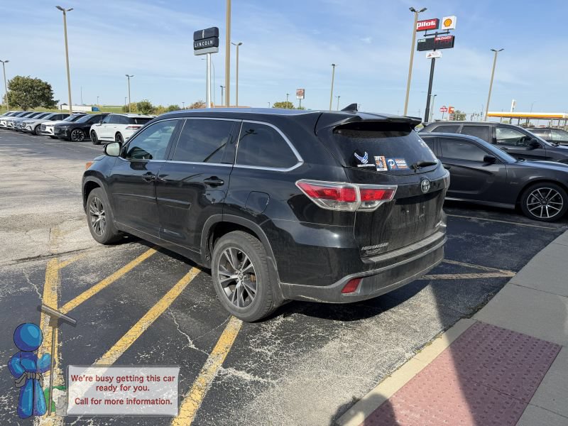 Used 2016 Toyota Highlander XLE w/ Protection Package #3 AWD/4WD image 3