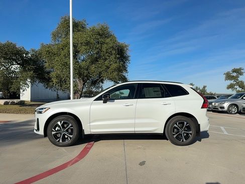 Used 2026 Volvo XC60 B5 Core AWD/4WD image 3