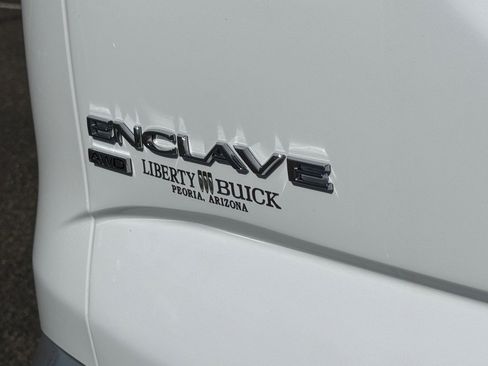 Used 2024 Buick Enclave Premium AWD/4WD image 31