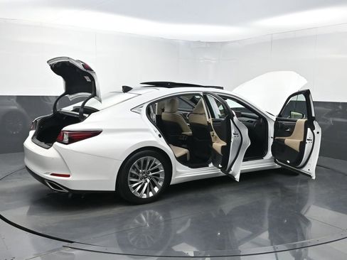 Used 2020 Lexus ES 350 Luxury w/ Accessory Package 2 image 42