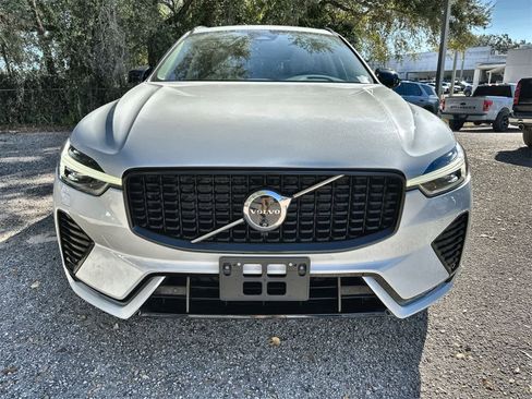 Used 2024 Volvo XC60 B5 Plus image 6